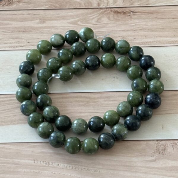 Perles 8 mm en serpentine naturelle verte pour création de bijoux