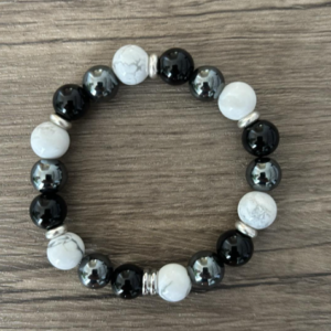 Bracelet tourmaline noire, hematite et howlite en perles de 10 mm