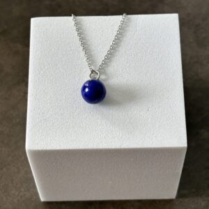 Chaîne en Argent 925 plaqué Platine avec perle de Lapis Lazuli – bijou bleu profond