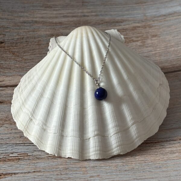 Collier minimaliste en Lapis Lazuli – pierre naturelle et éclat argenté