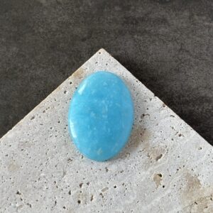 cabochon gemme hemimorphite bleu clair