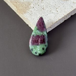 cabochon rubis zoisite pierre naturelle