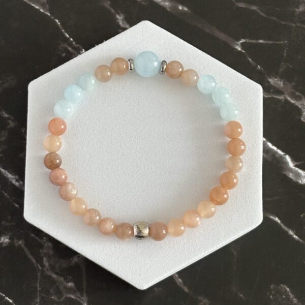 Bracelet verseau pierre de lune intuition et féminité