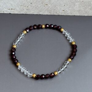 Bracelet raffiné en pierres naturelles – Grenat, Cristal de Roche et doré élégant
