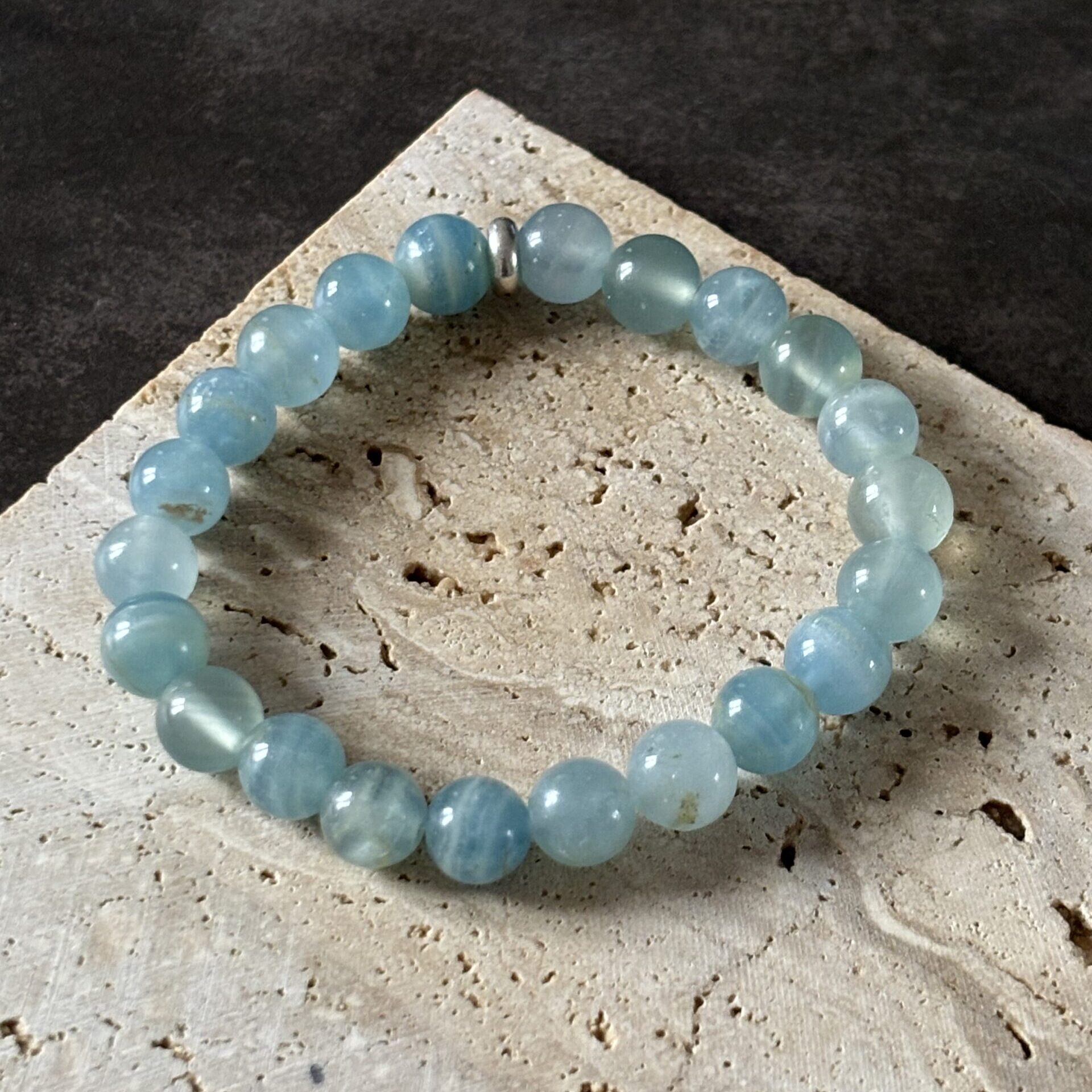 bracelet calcite bleue – bijou apaisant et lumineux, création artisanale
