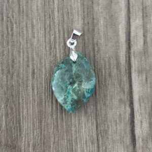 Pendentif marquise en chrysocolle naturel sur bélière laiton plaqué argent