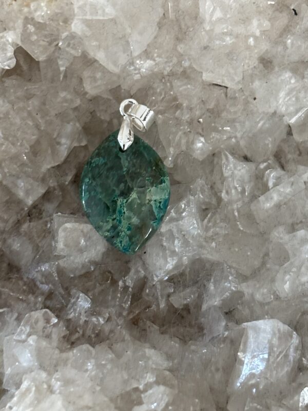 Pendentif marquise en chrysocolle naturel