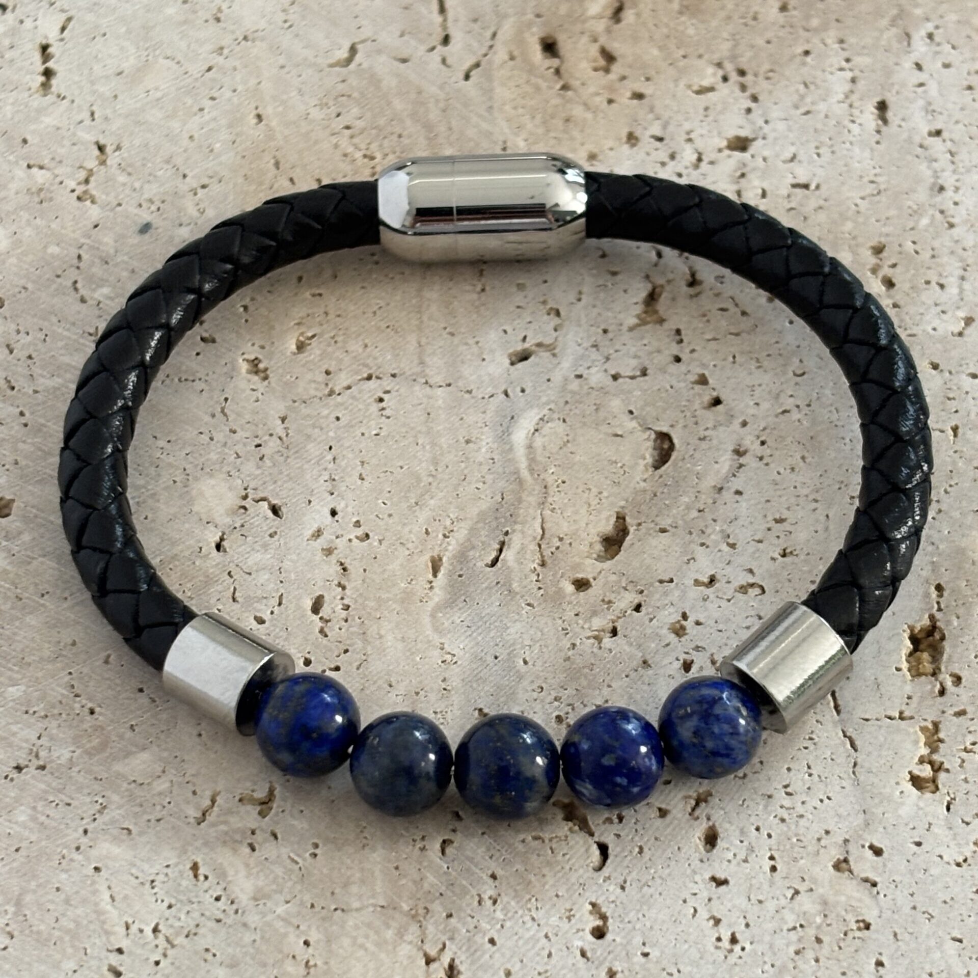 Bracelet artisanal en cuir avec Lapis Lazuli – élégance naturelle et style bohème