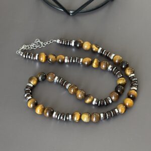 Bijou artisanal collier homme œil de tigre, hématite et bois – élégance et force