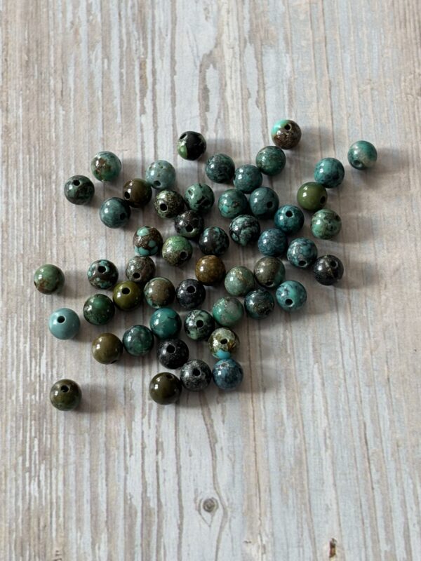 Véritables turquoise bleue d'hubei perles 3/4 mm à l'unité