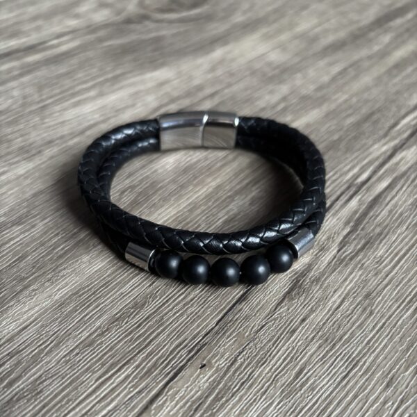 Onyx mat sur bracelet cuir double rang