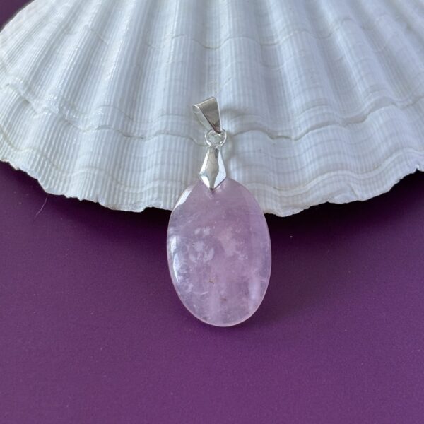 Pendentif quartz rose naturel – pierre de l’amour et de la tendresse