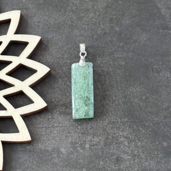 Aventurine verte – pendentif artisanal porte-bonheur