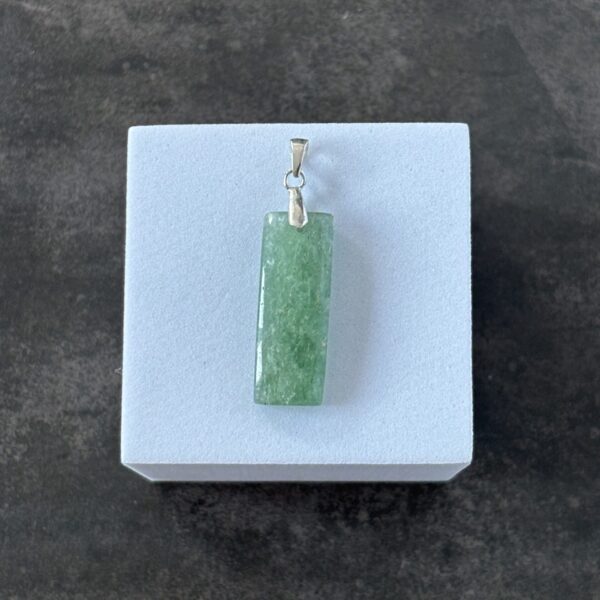 Pendentif aventurine verte naturelle – pierre de chance et prospérité