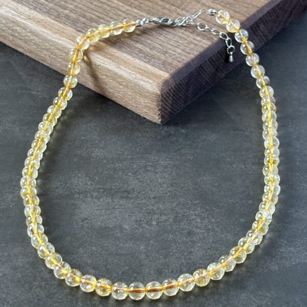 Collier élégant citrine chauffée perles 6 mm lithothérapie