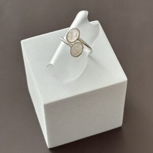 Bague ajustable en argent avec quartz rose pour apaiser émotions et stress