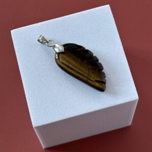 Pendentif œil de tigre naturel forme aile
