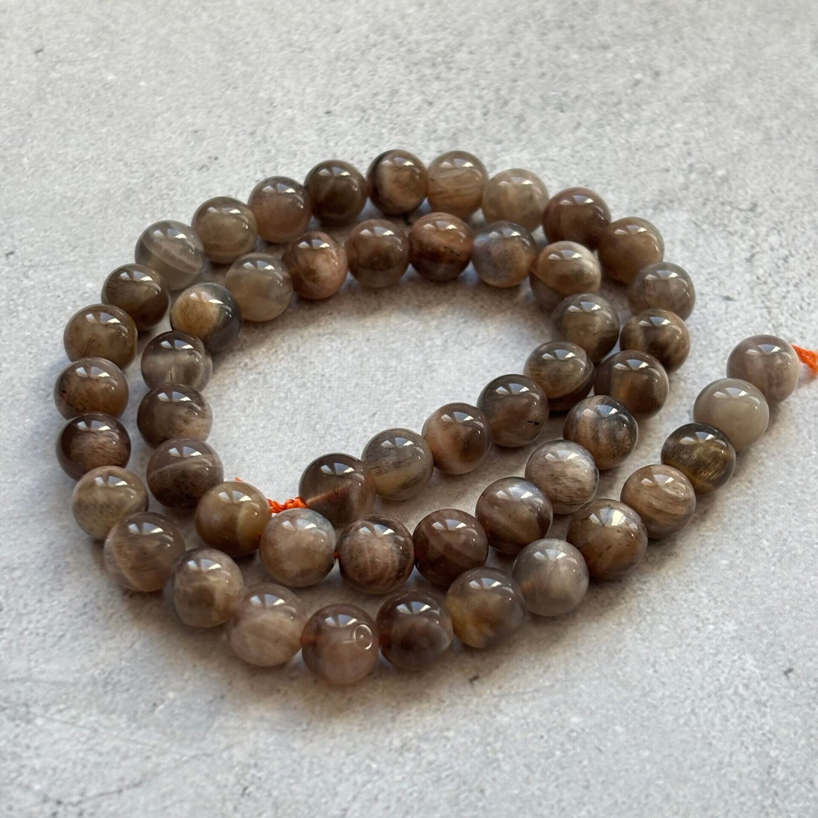 bijou pierre de lune noire apaisement émotionnel et courage